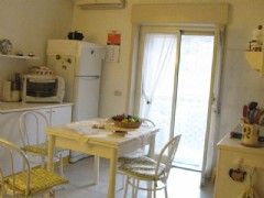 Comodo appartamento con terrazzino e possibilit� di garage