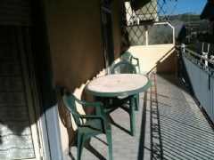 Bivani con ampio balcone