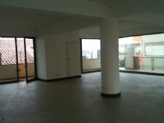 Prestigioso locale commerciale