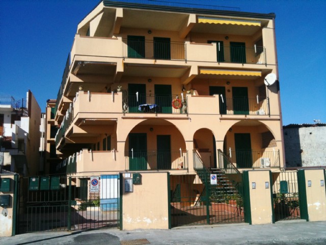 appartamento in Via Lungomare a Sant'Alessio Siculo