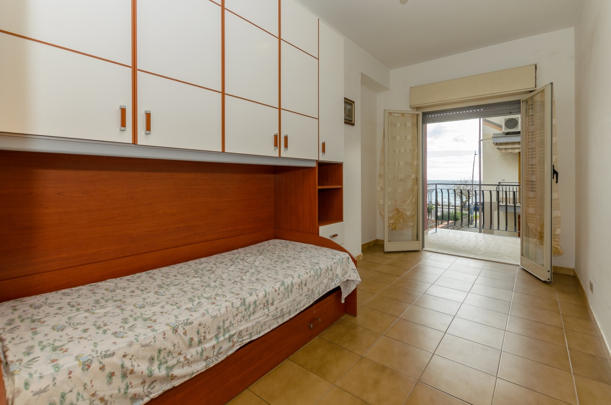 Appartamento ROCCALUMERA vendita  Roccalumera  La Tartaruga Immobiliare