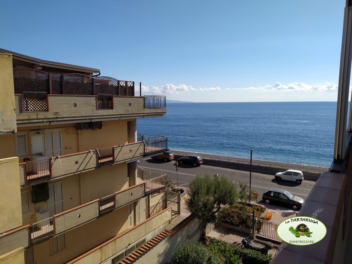 Appartamento FURCI SICULO vendita  Furci Siculo  La Tartaruga Immobiliare