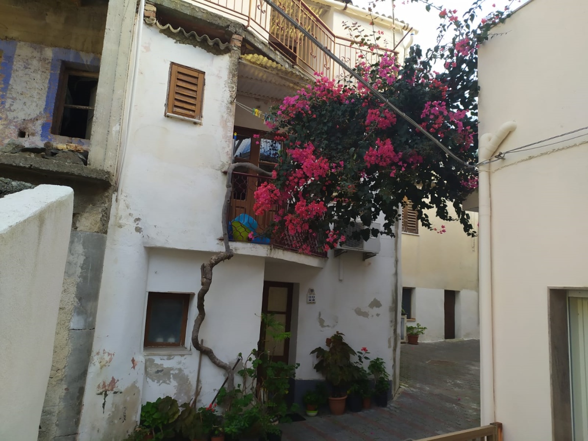 Villa Unifamiliare - Indipendente SAVOCA vendita  Rina  La Tartaruga Immobiliare